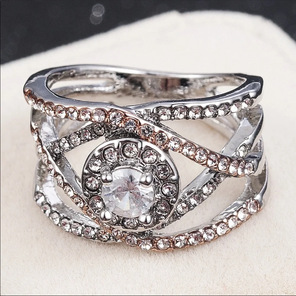 WOMEN’S ROSEGOLD RING - Picture 3 of 5